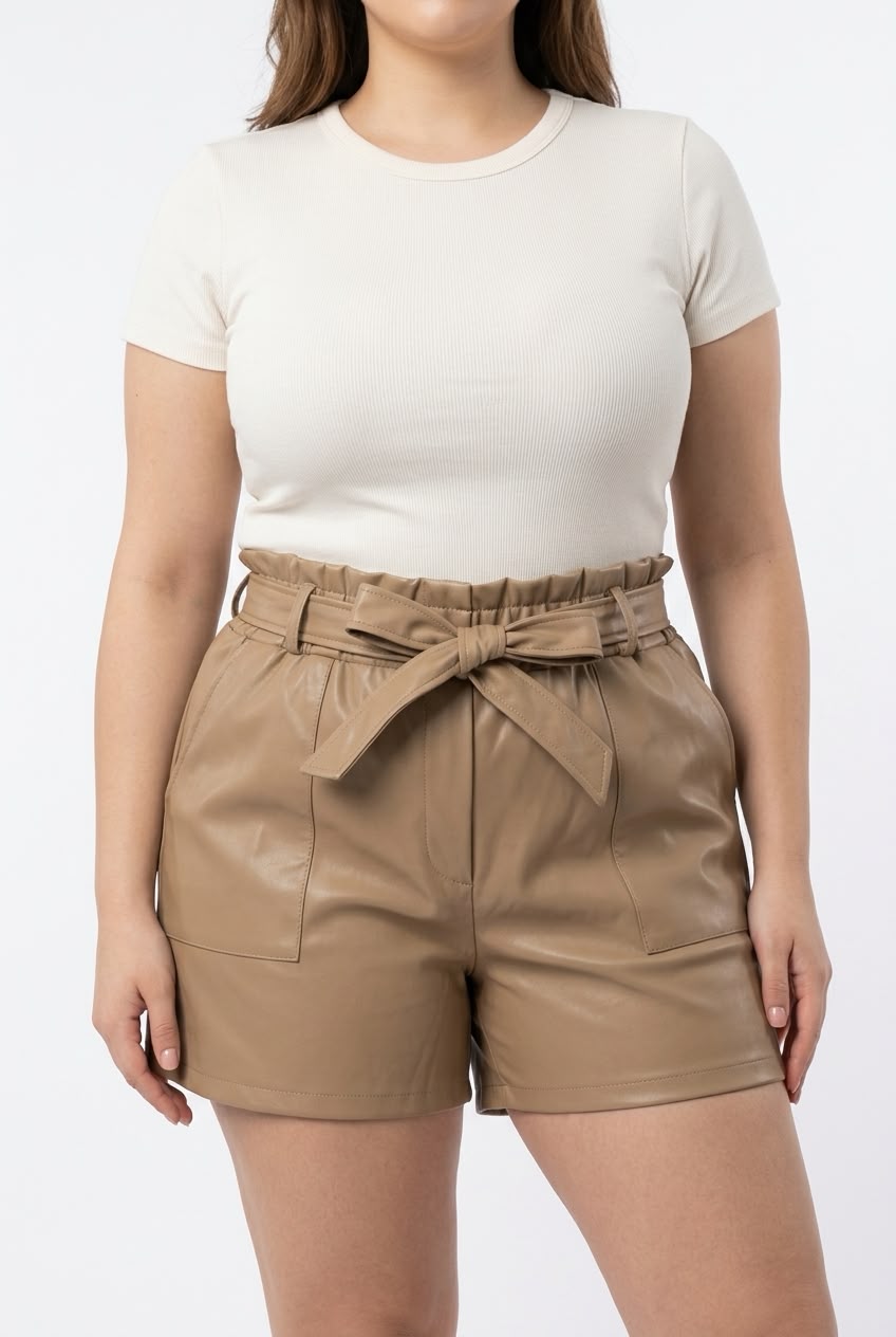 Short Curvy Polipiel
